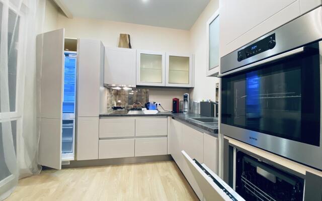 Апартаменты на улице Профсоюзная 128А