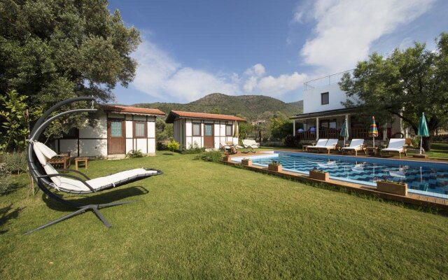 Bal Badem Bungalov
