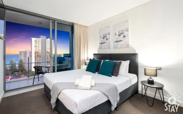 Elston Apartments - Q Stay