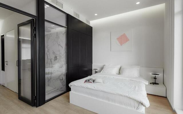 Sea and Sky Apartment