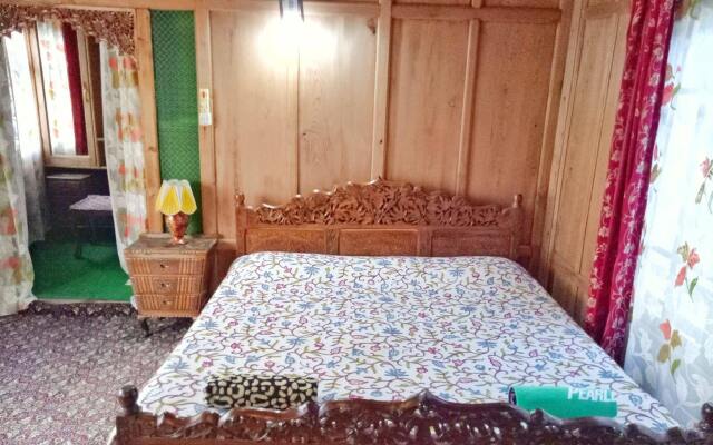 New Bul Bul Group Of Houseboats