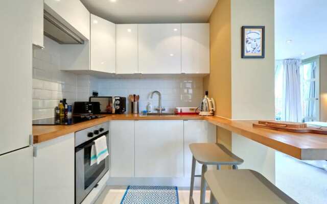 Designer 1-Bed in Fulham 3mins From Tube