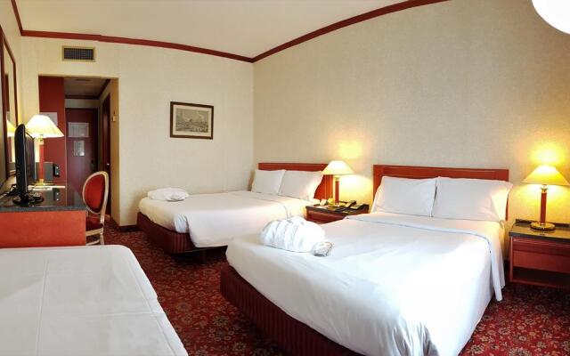 Russott Hotel