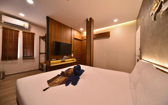 Sureena Hotel