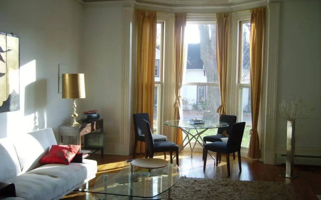 Absolute 1000 Islands Suites