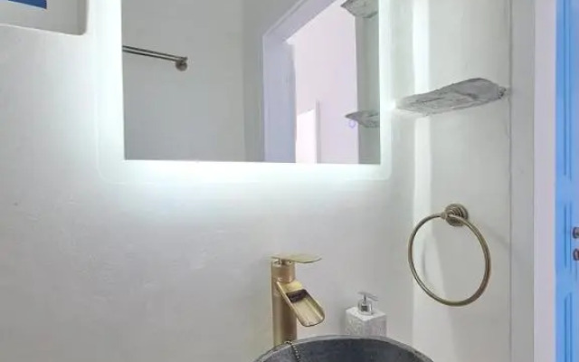 Kalimera Serifos Studio