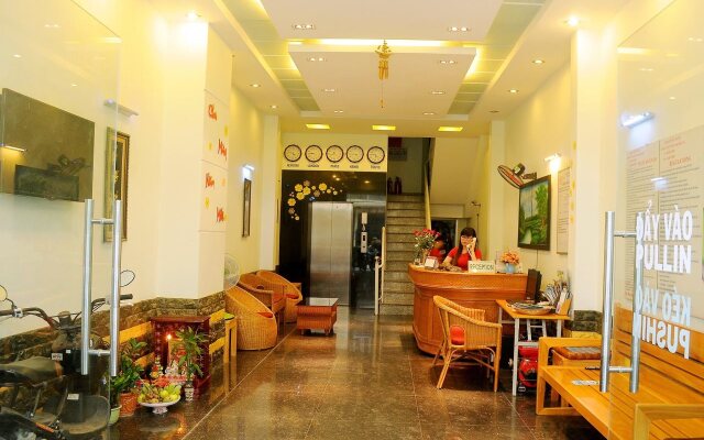 Queen Hotel 2