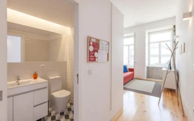 GuestReady - Oporto Sunset Blue Balcony