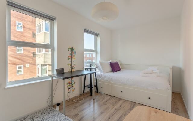 Modern 3 Bedroom Family Home in Hackney