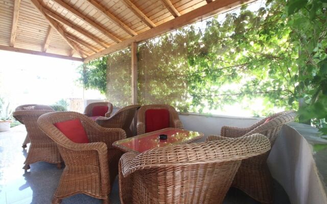 Zora - Garden Terrace and Grill - A2