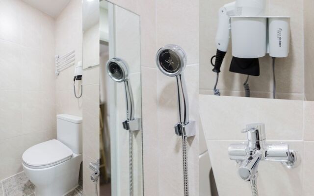 Shining Glory House - Hostel