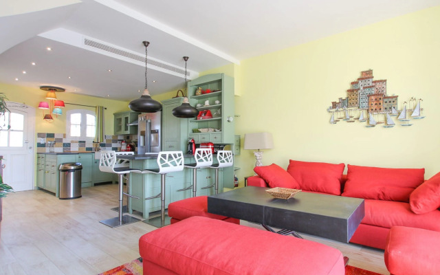 Lovely Holiday Home in Port Grimaud With Terrace