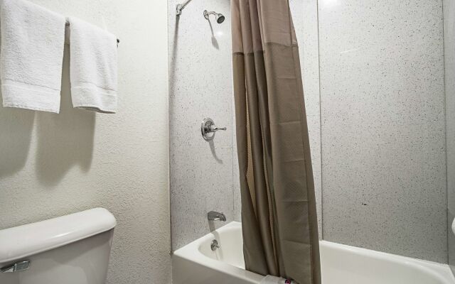 Motel 6 Manchester, TN