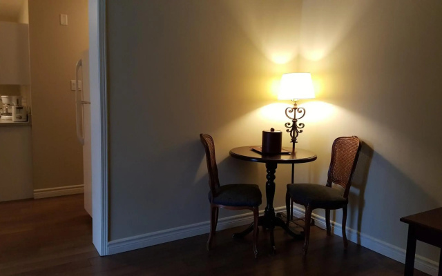 Duvernay Studios and Suites