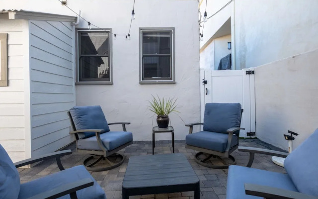 Beachside Apt With Laundry AC Patio