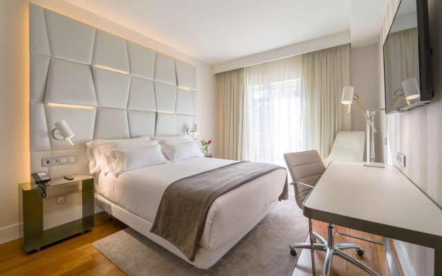 NH Collection Madrid Colón
