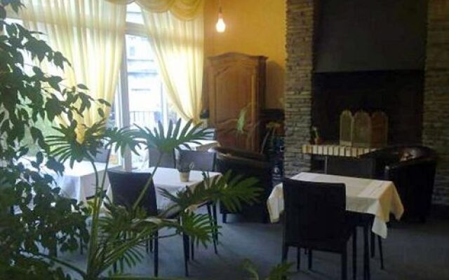 Hotel Oasis