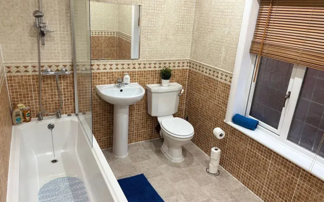 Cozee 2-bed nr New Cross Hospital