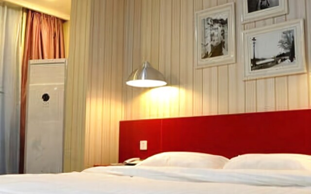 The Love of Maple Theme Hotel