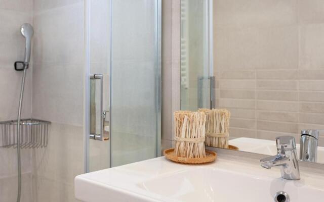 LLAFRANC 100 - calle Coral-