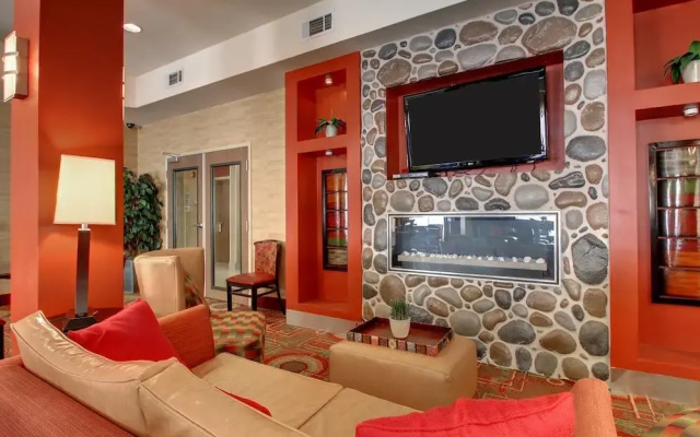 Holiday Inn Express Winona North