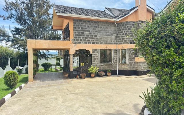 Lux Suites Lakeview Mansion Nakuru