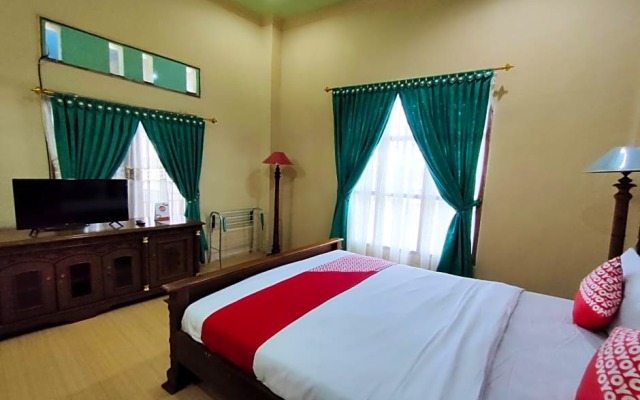 OYO 2994 Hotel Wedika