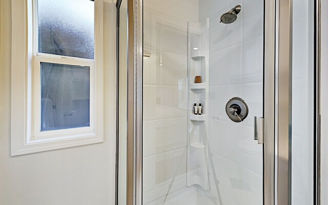 1665 James - 2 Br Home