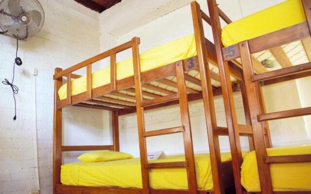 Palosanto Backpackers