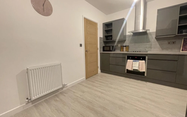 Quartz Apartment in Cambridge