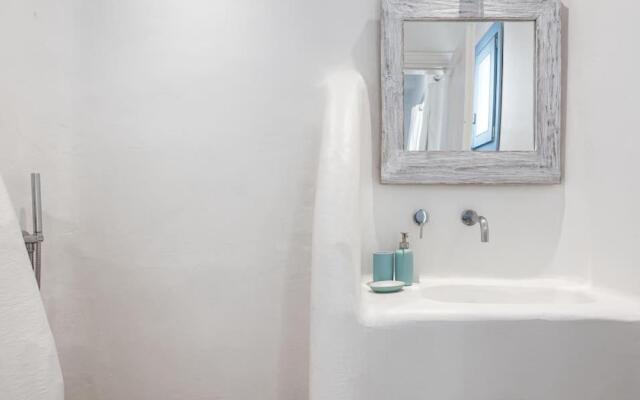 Aura Homes, Villa on Sea - Saint Anna Beach