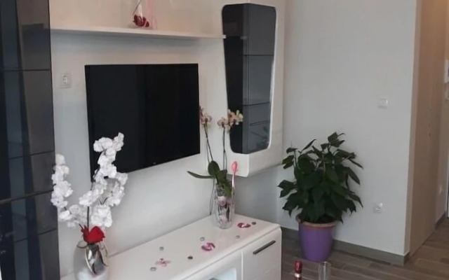 Memi - Great Location, Modern & Parking - A1 Marin