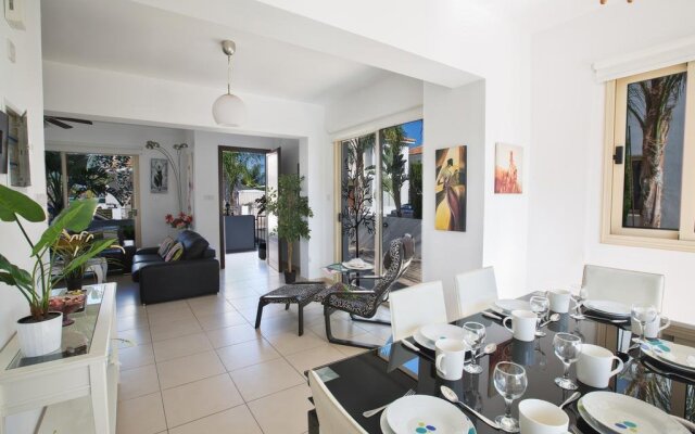 Abrielle Villas and Apartments