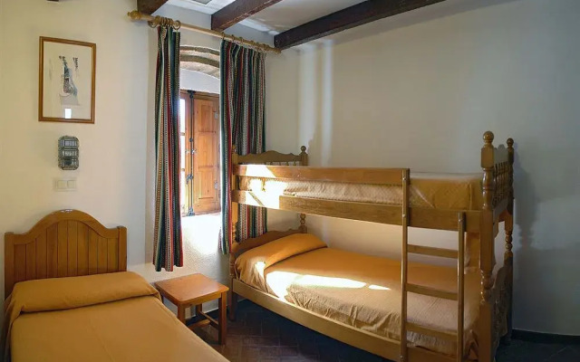 Albergue Inturjoven El Bosque