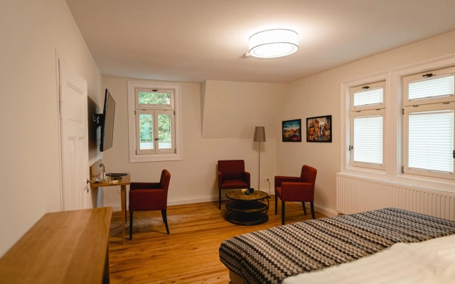 Ferienwohnungen an der Salvatorkirche - Apartmenthaus zentral