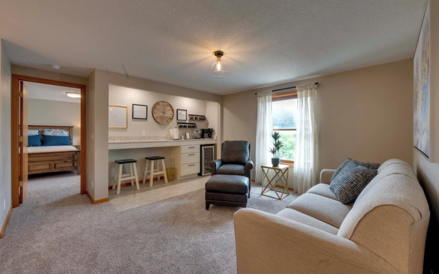 Game Room + Patio: 'bremer House Waverly Rental'