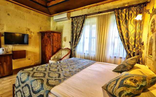 Empire Cave Hotel