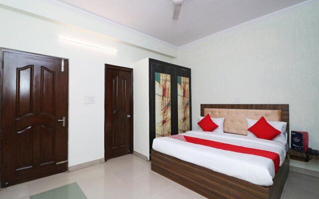 Hotel 9 Palm by OYO Rooms