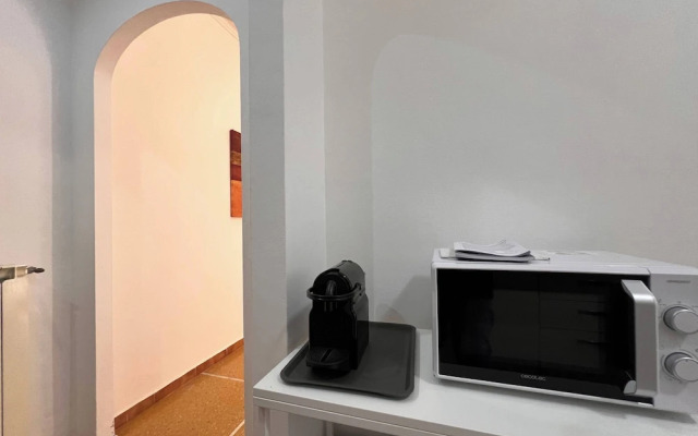 Inviting 1-bedroom flat with Balcony