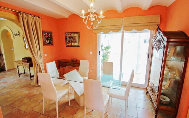 Gema - Pretty Holiday Home in Calpe