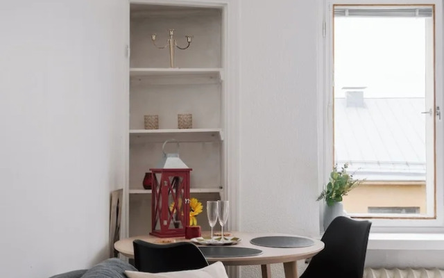Renovated Top Floor Studio in Kallio