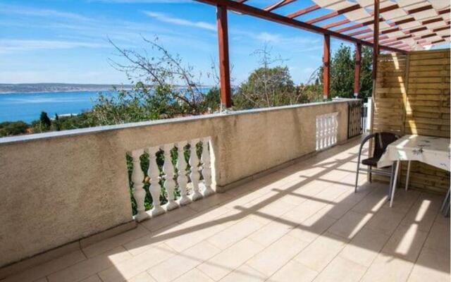 Apartment Zrinka in Starigrad Paklenica with terrace and seaview