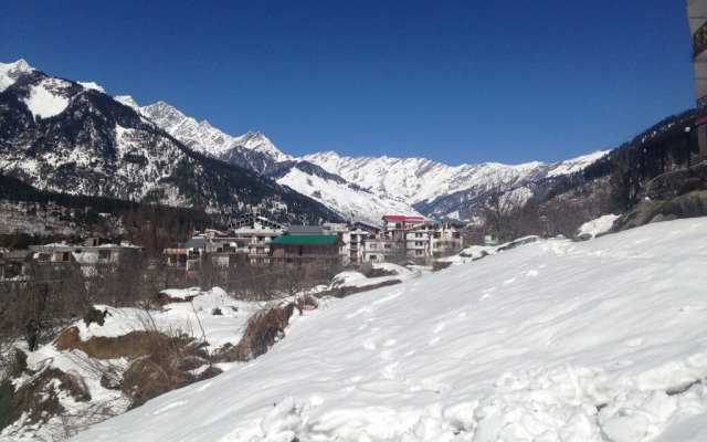 Apple Paradise Manali Hotel