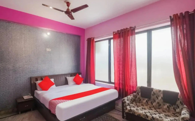 Pushp Vatika by OYO Rooms