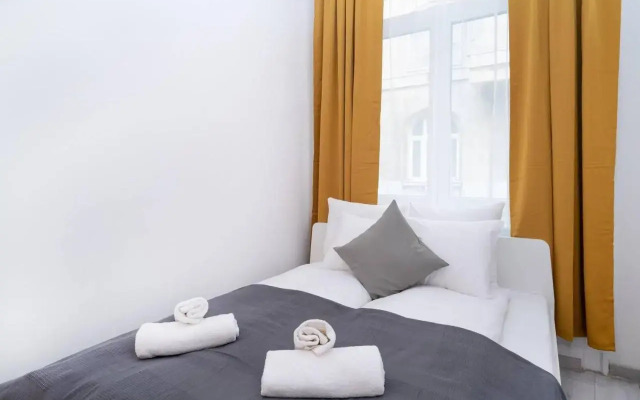 Central and New design apartment