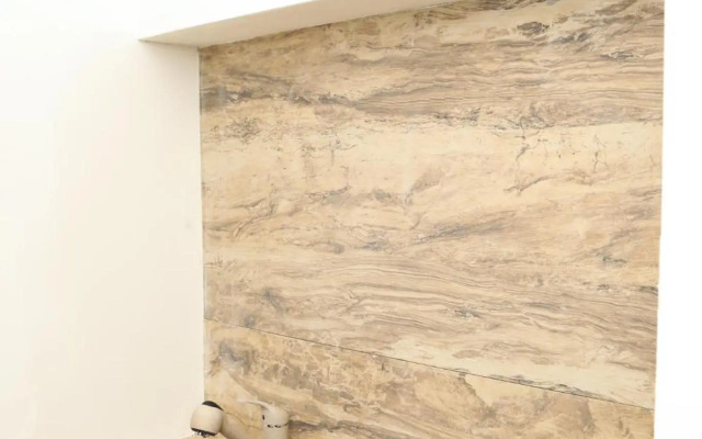 Contessa Central Studio