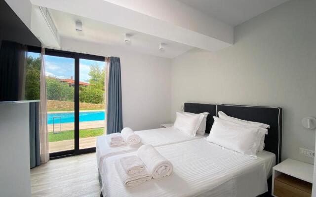 EOS Luxury Suites