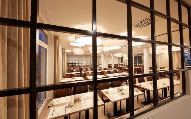 Отель Four Points Flex by Sheraton Goettingen