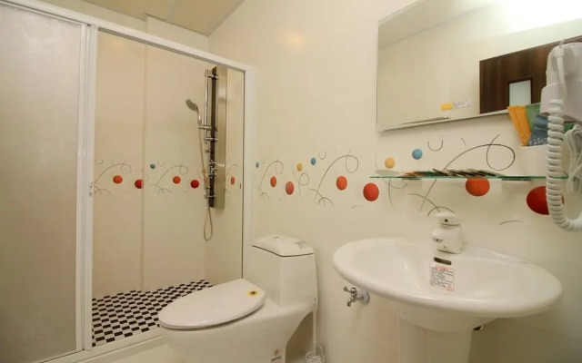 Nest And Big Forest Guesthouse