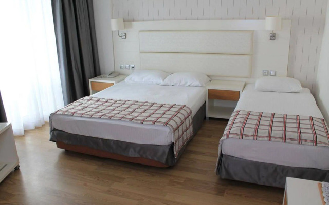 Yunus Hotel